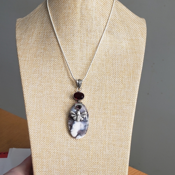 Garnet necklace, 925 silver dendrite opal garnet butterfly bee pendant necklace - Picture 7 of 14